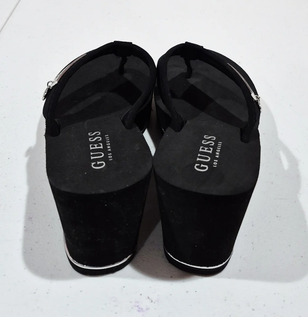 *NWOT* Guess Black Platform Sandals with Silver Charm - 5M - Picture 4 of 5